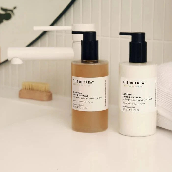THE RETREAT - CLARIFYING Hand & Body Wash - 300 ml.