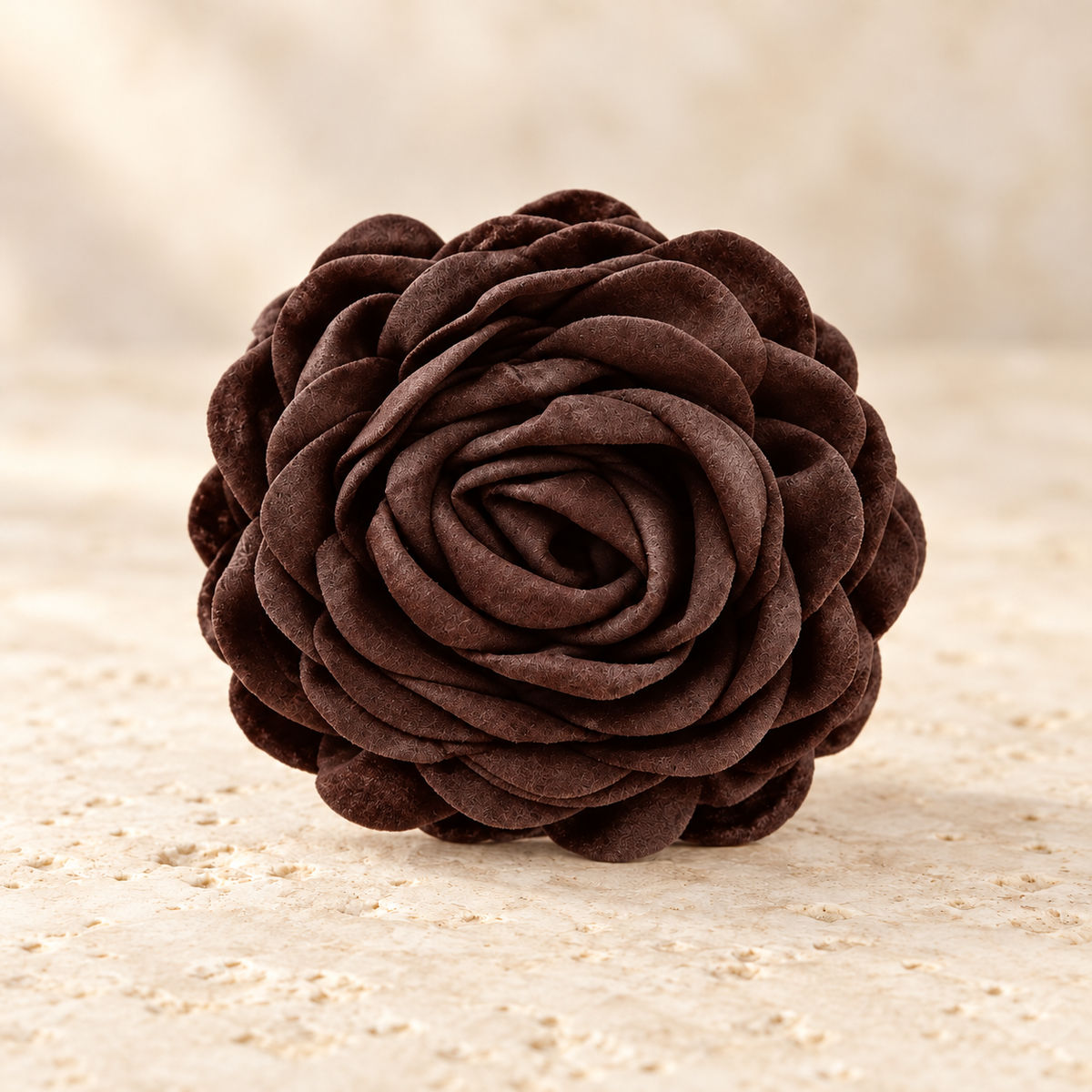 FORUDBESTILLING: NAMISO - Hana Rose hårklemme - Chokoladebrun (12 cm)