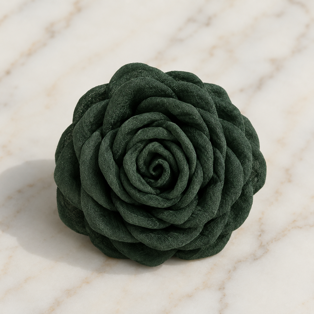 FORUDBESTILLING - NAMISO - Hana Rose - hårklemme - Mørk grøn  (12 cm.)
