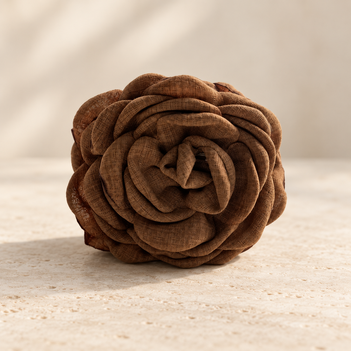 NAMISO - Hana Rose hårklemme - Toffee (9 cm)