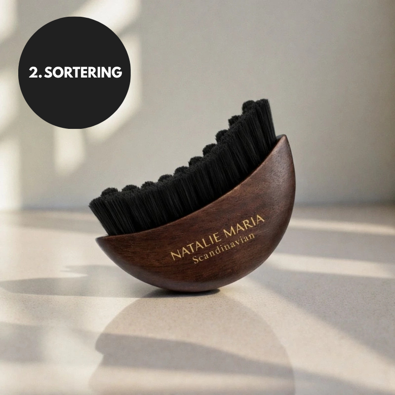 2. SORTERING Natalie Maria Scandinavian | THE ORIGINAL | Depuff Face brush i valnød (Kopi)