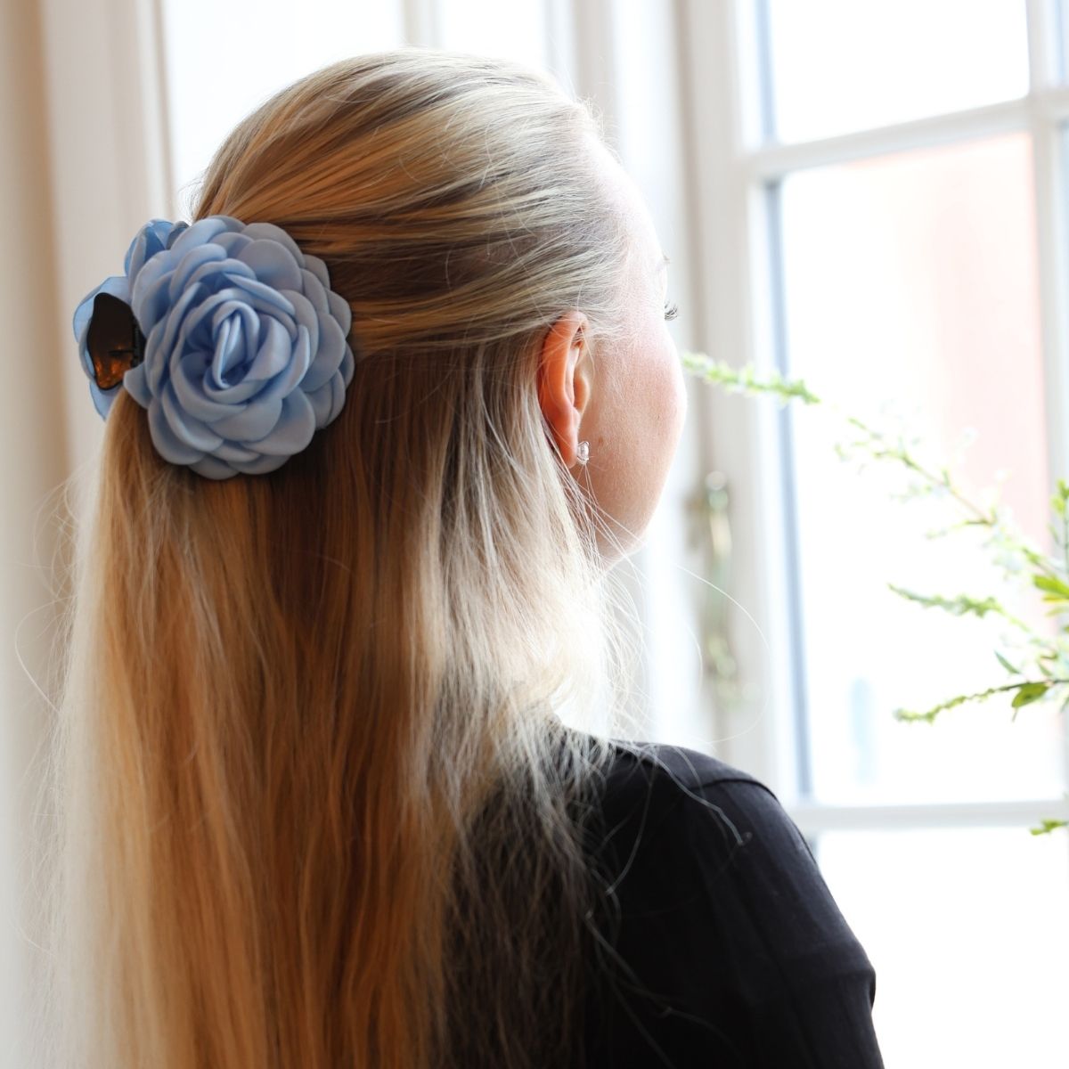 NAMISO - Hana Rose - hårklemme - Light Blue (9 cm)