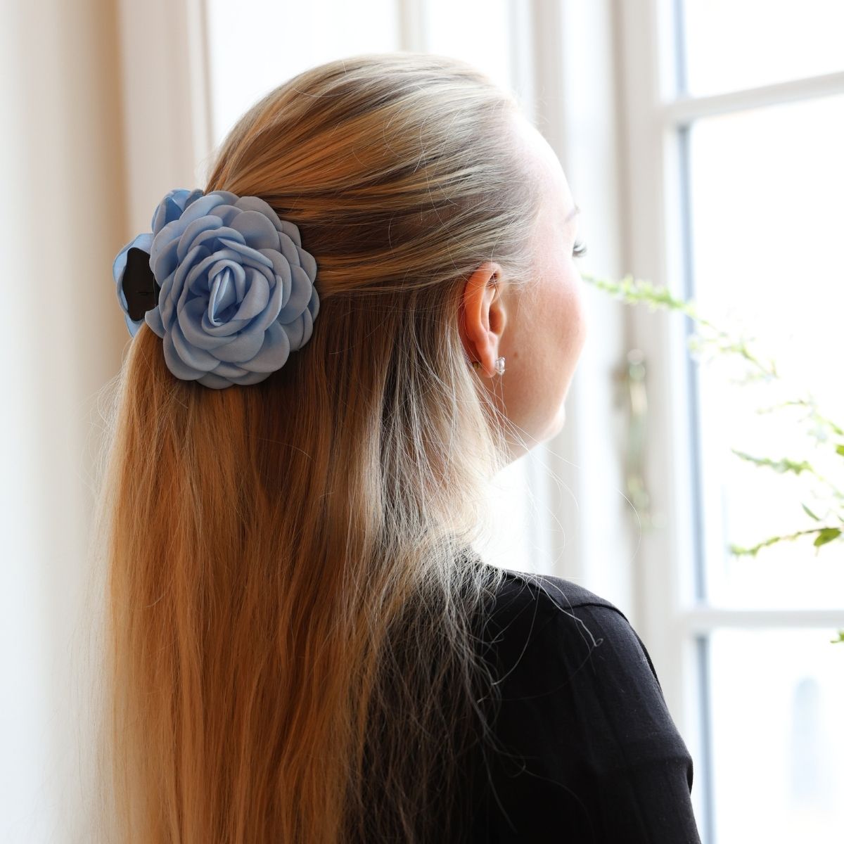 NAMISO - Hana Rose - hårklemme - Light Blue (9 cm)