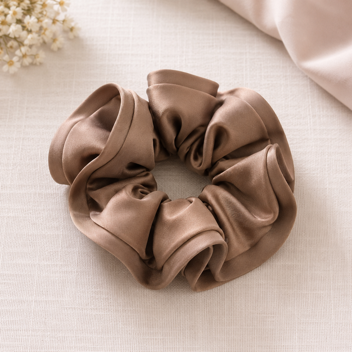 FORUDBSTILLING: NAMISO - Aura - scrunchie - Toffee