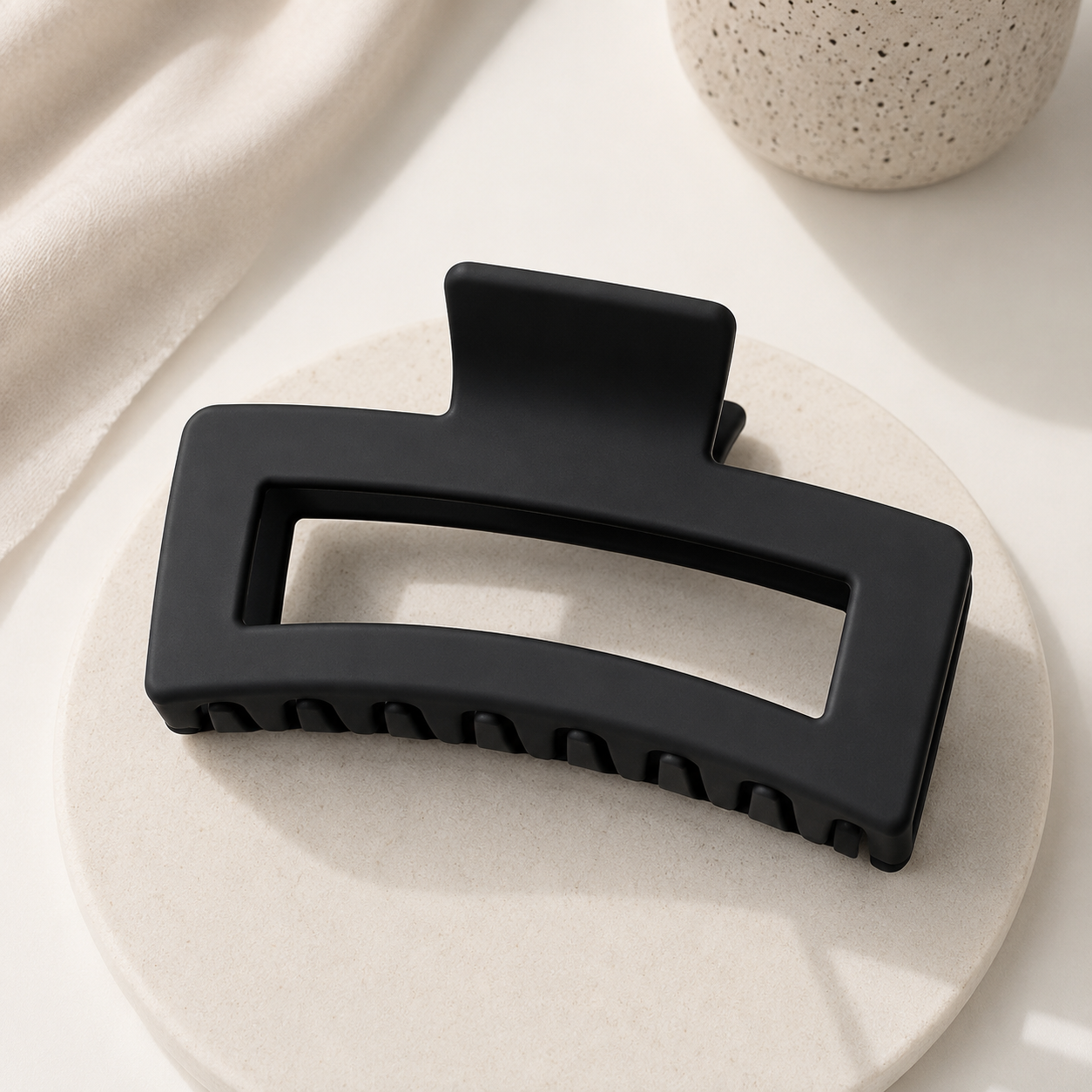 FORUDBESTILLING: Namiso - Vera - stor hårklemme - Sort (13 cm.)