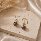 Wolff Jewelry - Jusi øreringe - brun sten